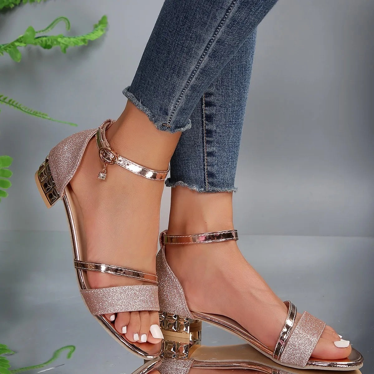 Mira™ | Orthopädische Sandalen