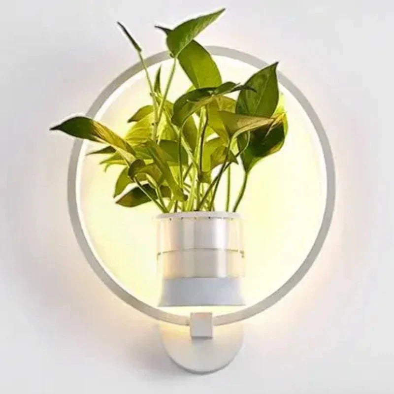 GlowPlant™ – Wall light with style & integrated planter