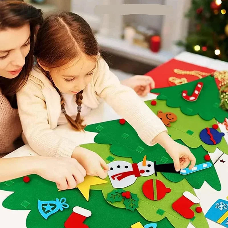 Glowtree™ Dekorativer Weihnachtsbaum Wandbehang mit Lichterketten