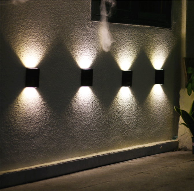TRAFLA SOLARWALL™ | Luxuriöse LED-Solar-Wandleuchte