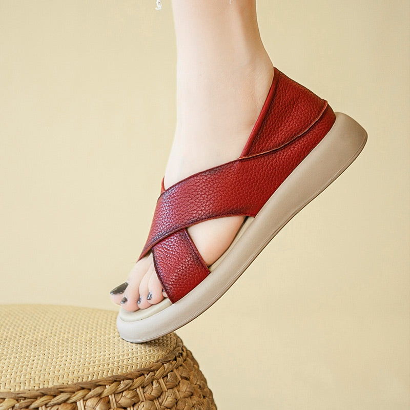 Comfortpro™ | Damensandalen aus weichem Leder mit gekreuzten Kanten