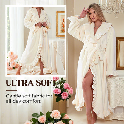 SereniWear™ - Ultraweicher Bademantel mit elegantem Rüschensaum