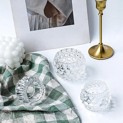 Eleganter Kerzenhalter aus wellenstrukturiertem Glas