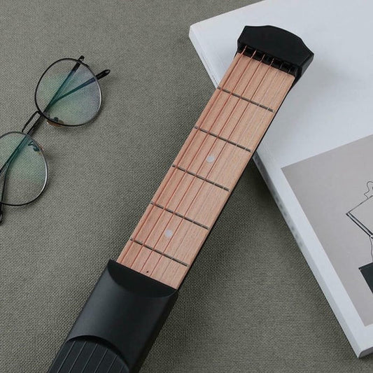 Anfängerfreundliches Akkordtrainer-Tool für Akustikgitarre