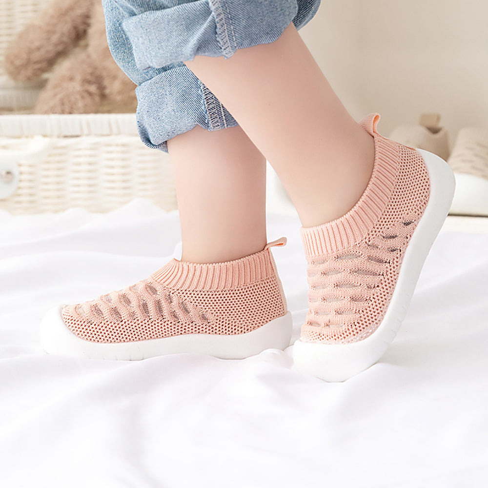 BabyBreeze™ - Weiche kühlende Baby-Booties für die ersten Schritte