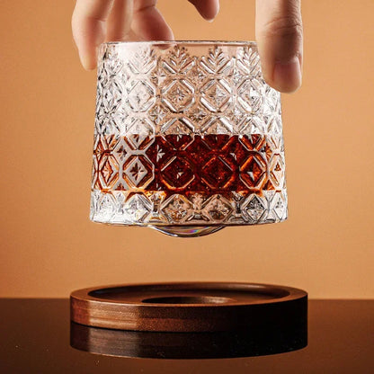 Eleganter klarer Glasbecher für stilvolles tägliches Trinken
