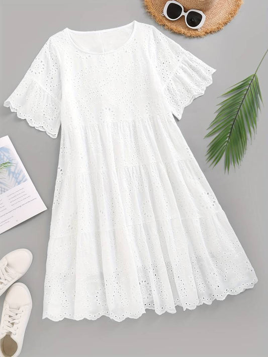 Zara™ | Kurzärmeliges besticktes Kleid mit Rüschen