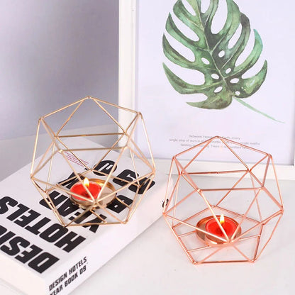 Moderner schwarzer Kerzenhalter mit Mond und Sternen in Gold