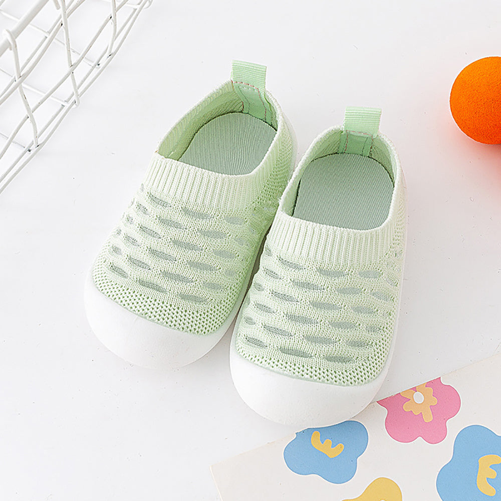 BabyBreeze™ - Weiche kühlende Baby-Booties für die ersten Schritte