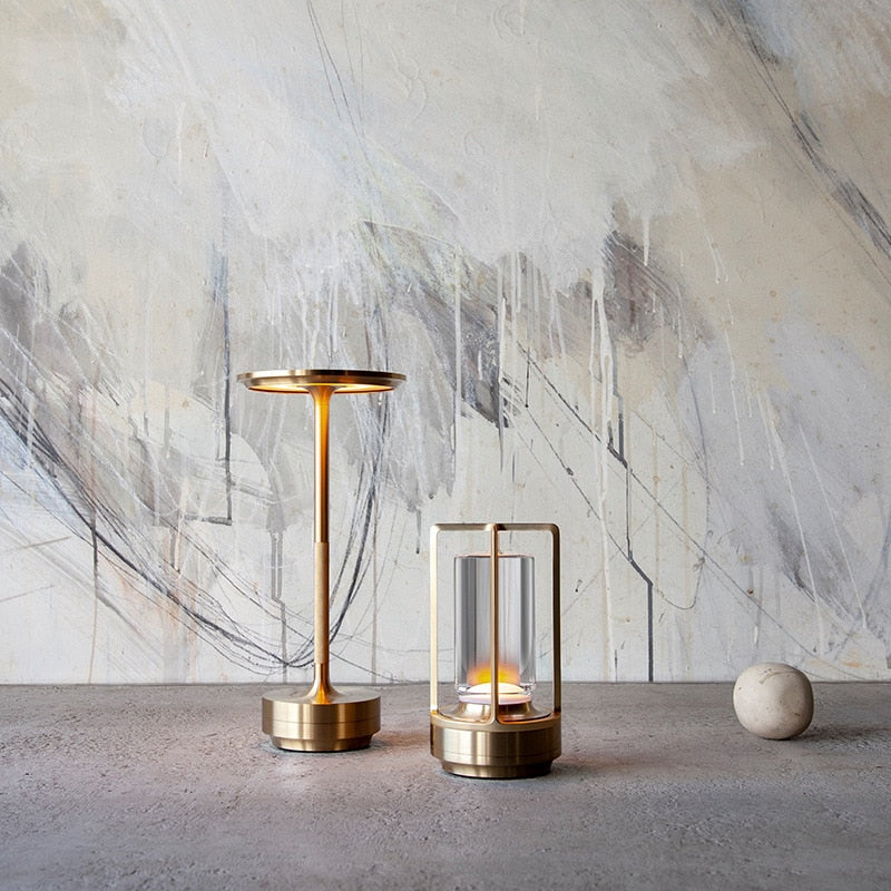 LuxeLumina | Chic Stilvolle Tischlampe