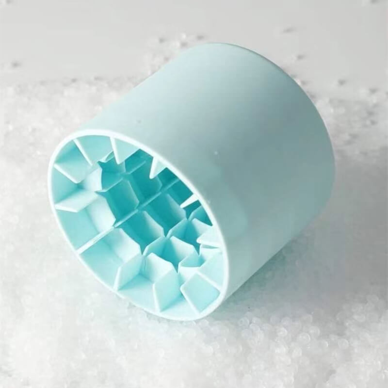 Tragbarer Silikon-Eiswürfelbereiter mit Deckel