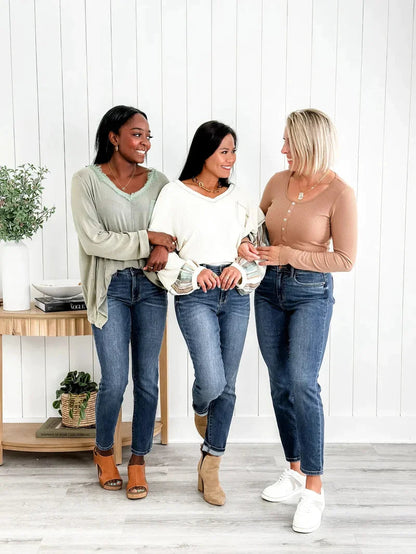 SleekLift™ | Tummy Control Gesäß straffende Jeans