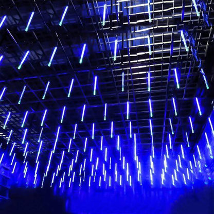 GlowBright™ - LED-Lichterkette Schneefall für festliche Dekoration