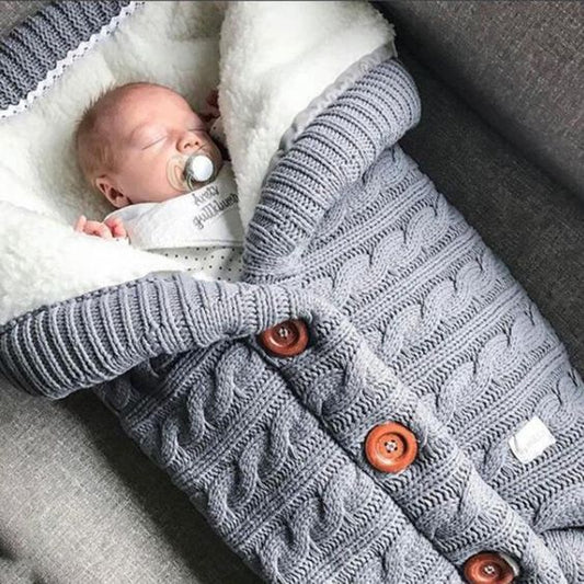 LittleCradle™ - Kuscheliger gestrickter Babyschlafsack für den Winter