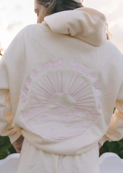 June™ - Strahlen Sie mit diesem Kapuzenpulli