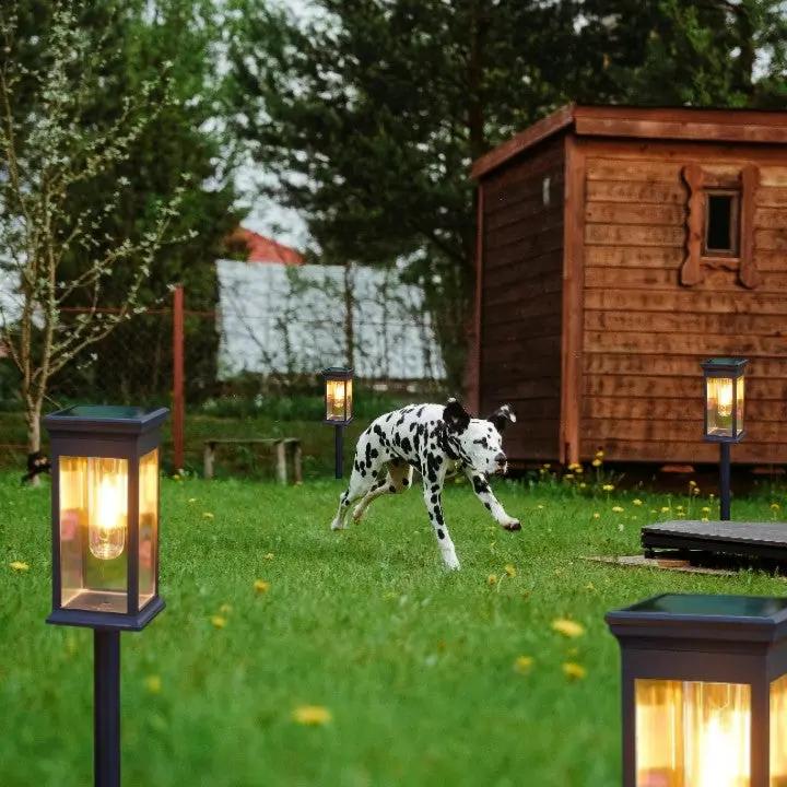 SolarGarden™ - Warmweiße Solar-Weg- und Gartendekoleuchten