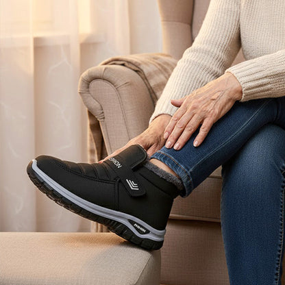 Bequeme wasserdichte Winter-Wanderschuhe zum Hineinschlüpfen