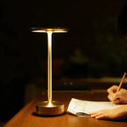 LuxeLumina | Chic Stilvolle Tischlampe